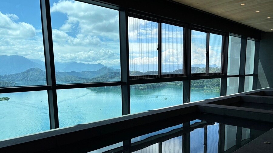 GRAND HILAI SUN MOON LAKE