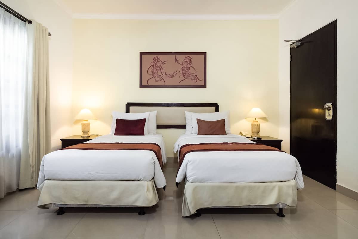 In-room safe, desk, free WiFi, bed sheets