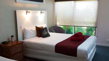 Familierom | Blendingsgardiner, strykejern/-brett, wi-fi (inkludert) og sengetøy