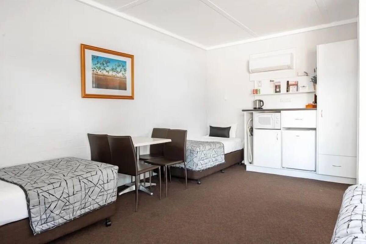 Family Special  | Iron/ironing board, free WiFi, bed sheets