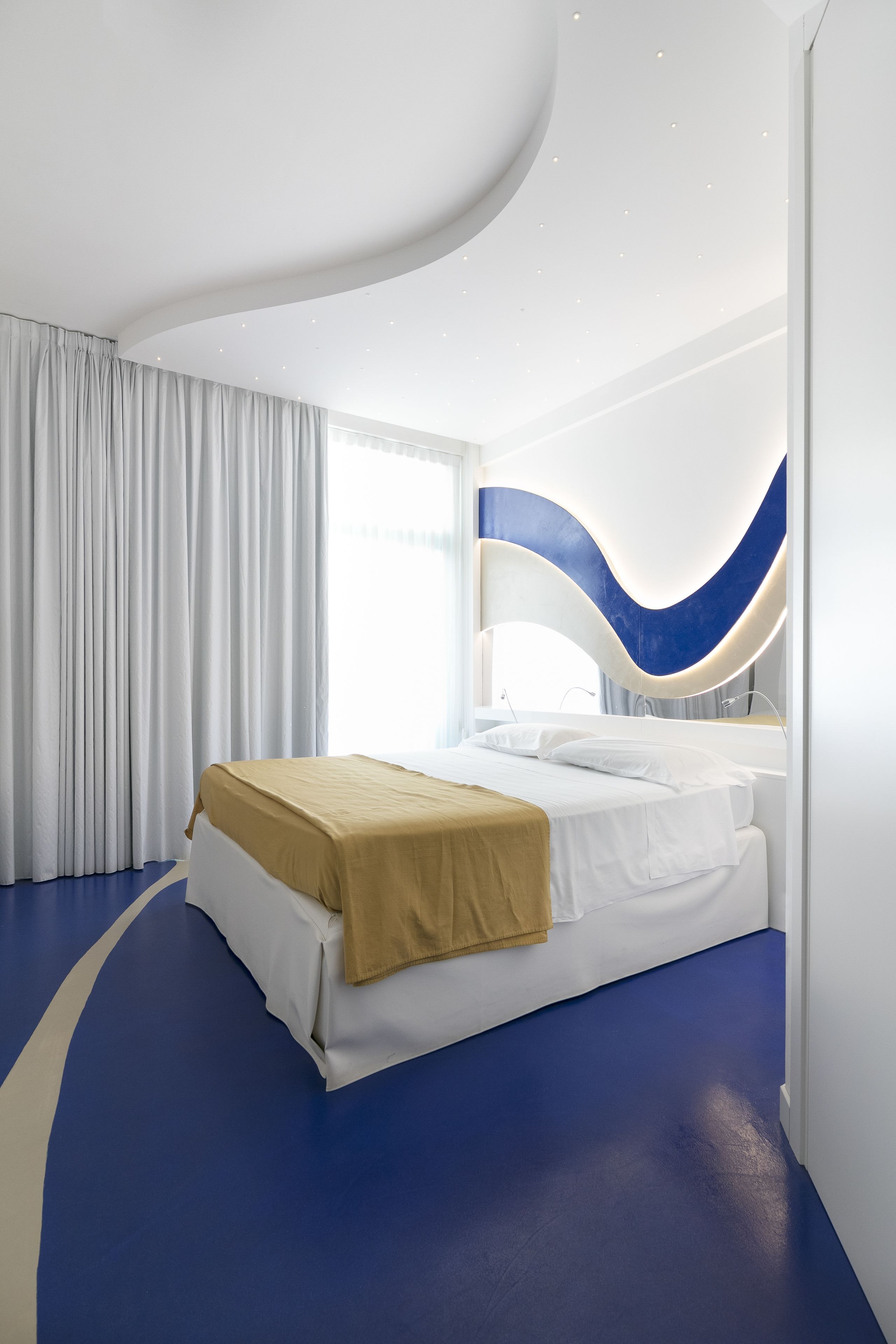 premium bedding, minibar, in-room safe, individually furnished