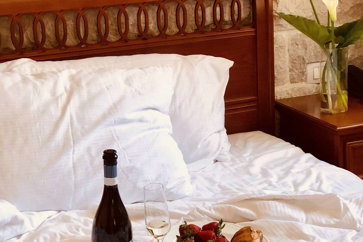 room service – dining