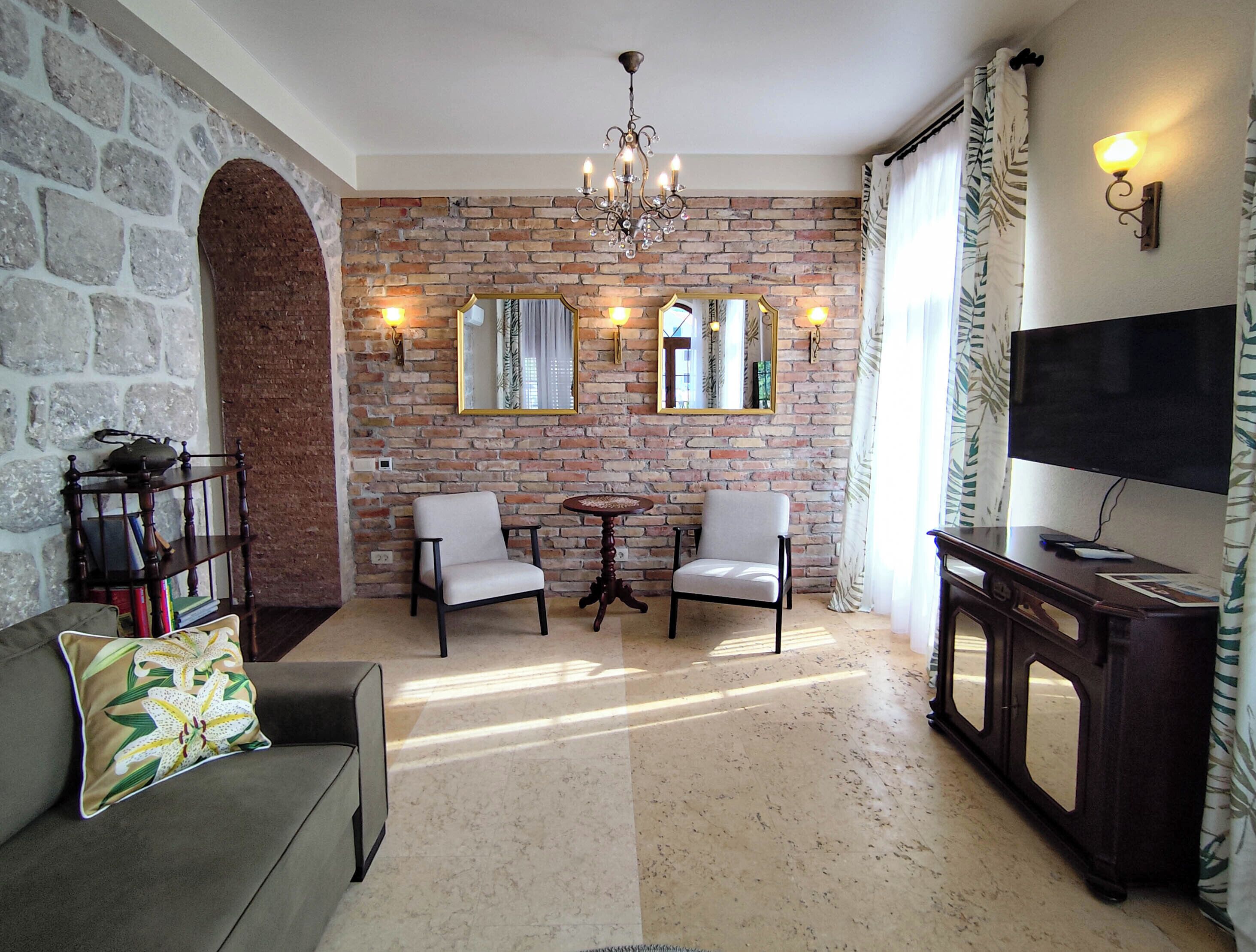 suite, sea view, ground floor | living area | smart tv, heated floors