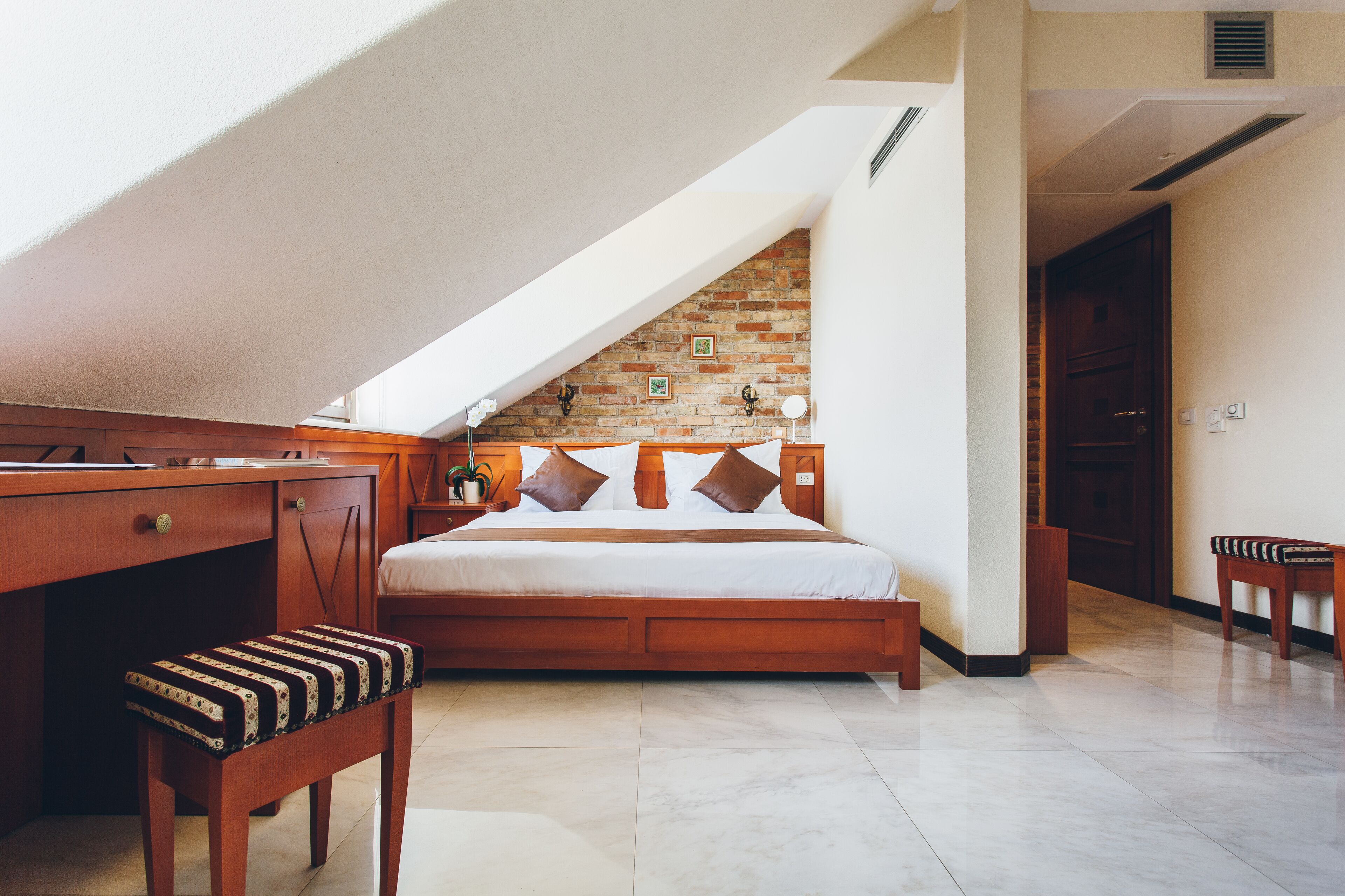 double room, sea view | 1 bedroom, minibar, in-room safe, desk