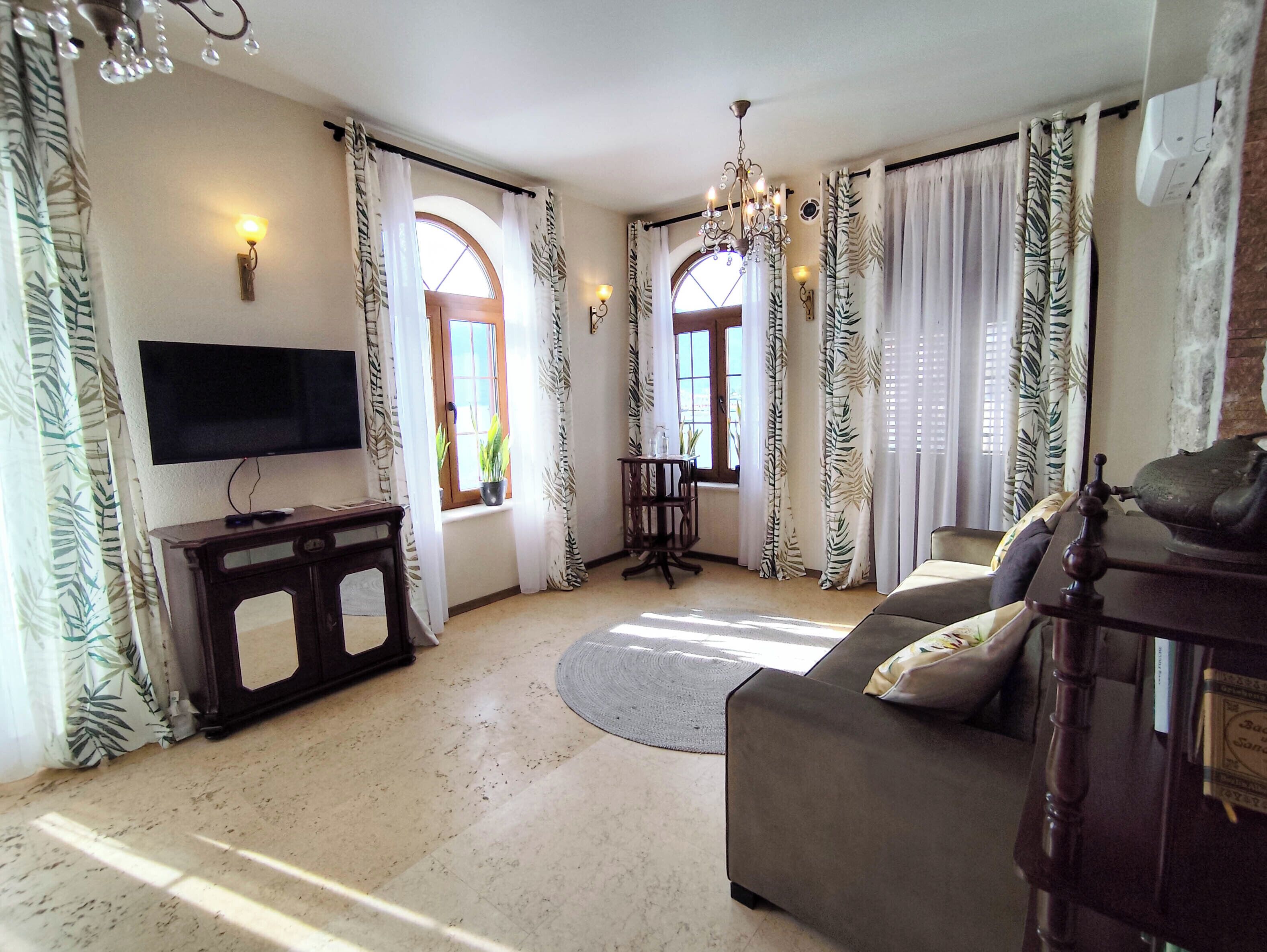 suite, sea view, ground floor | living area | smart tv, heated floors