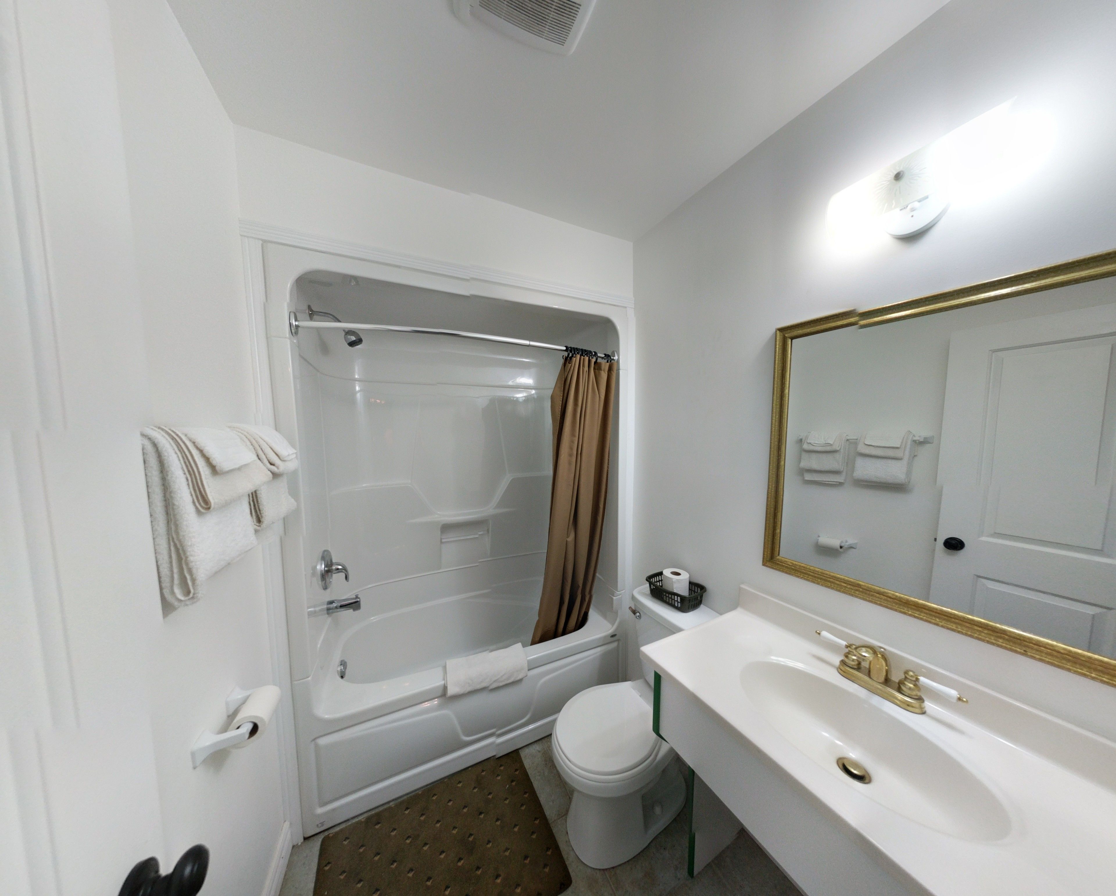Standard Double Room, 2 Double Beds, Smoking, Garden View | Bathroom | Combined shower/tub, deep soaking tub, rainfall showerhead, towels