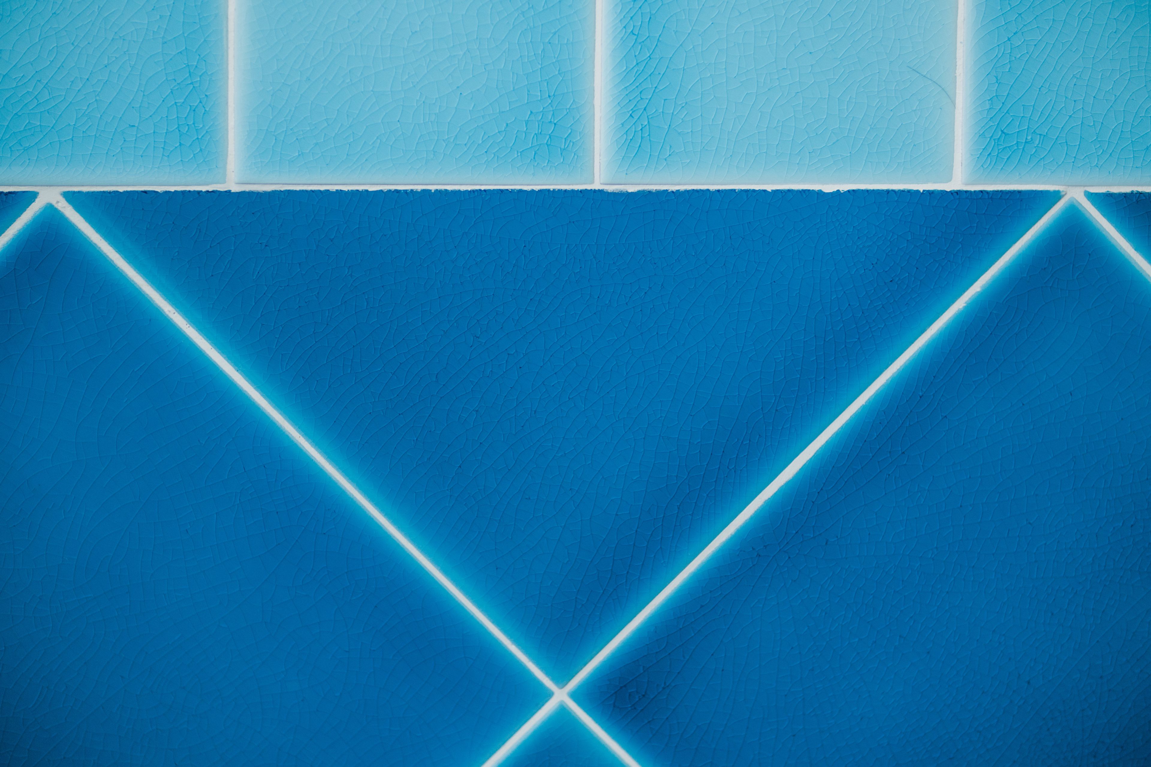 shower, free toiletries, hair dryer, bidet