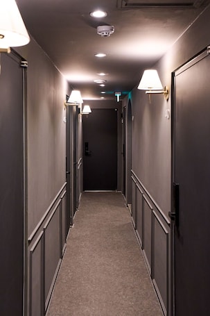 Exterior. Stay Seorae