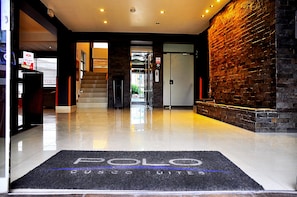 Interior entrance - Polo Cusco Suites (Cusco)