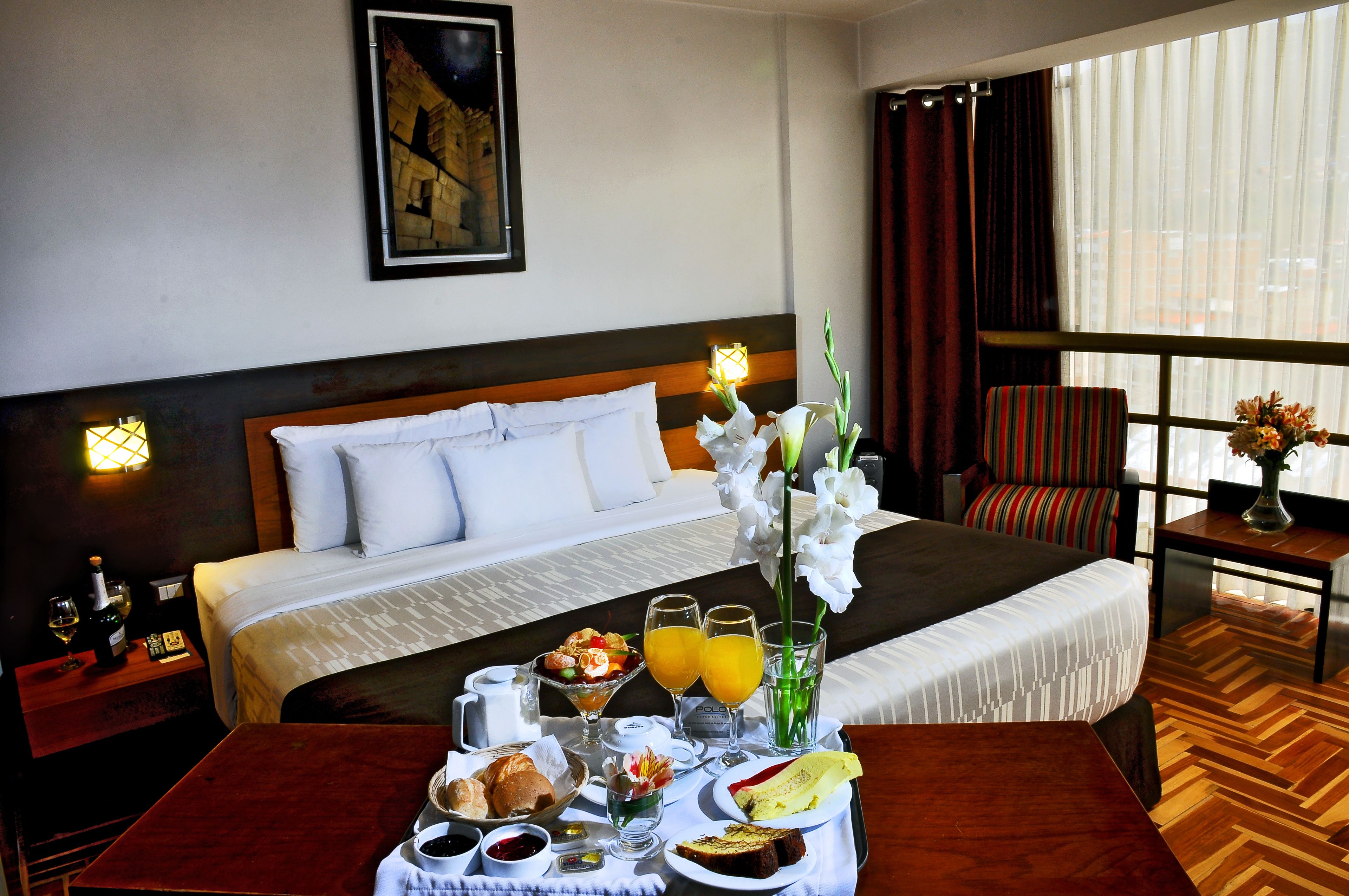 standard single room, city view | hypo-allergenic bedding, down duvets, minibar, in-room safe