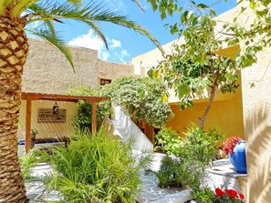 Vending machine - Vagia Traditional Hotel (Aegina)