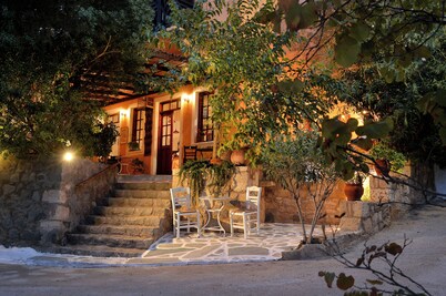 Vagia Traditional Hotel