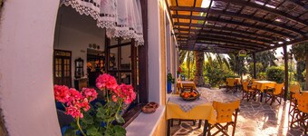 Vagia Traditional Hotel