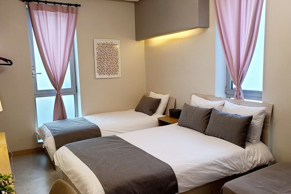 Deluxe Triple Room | Desk, free WiFi