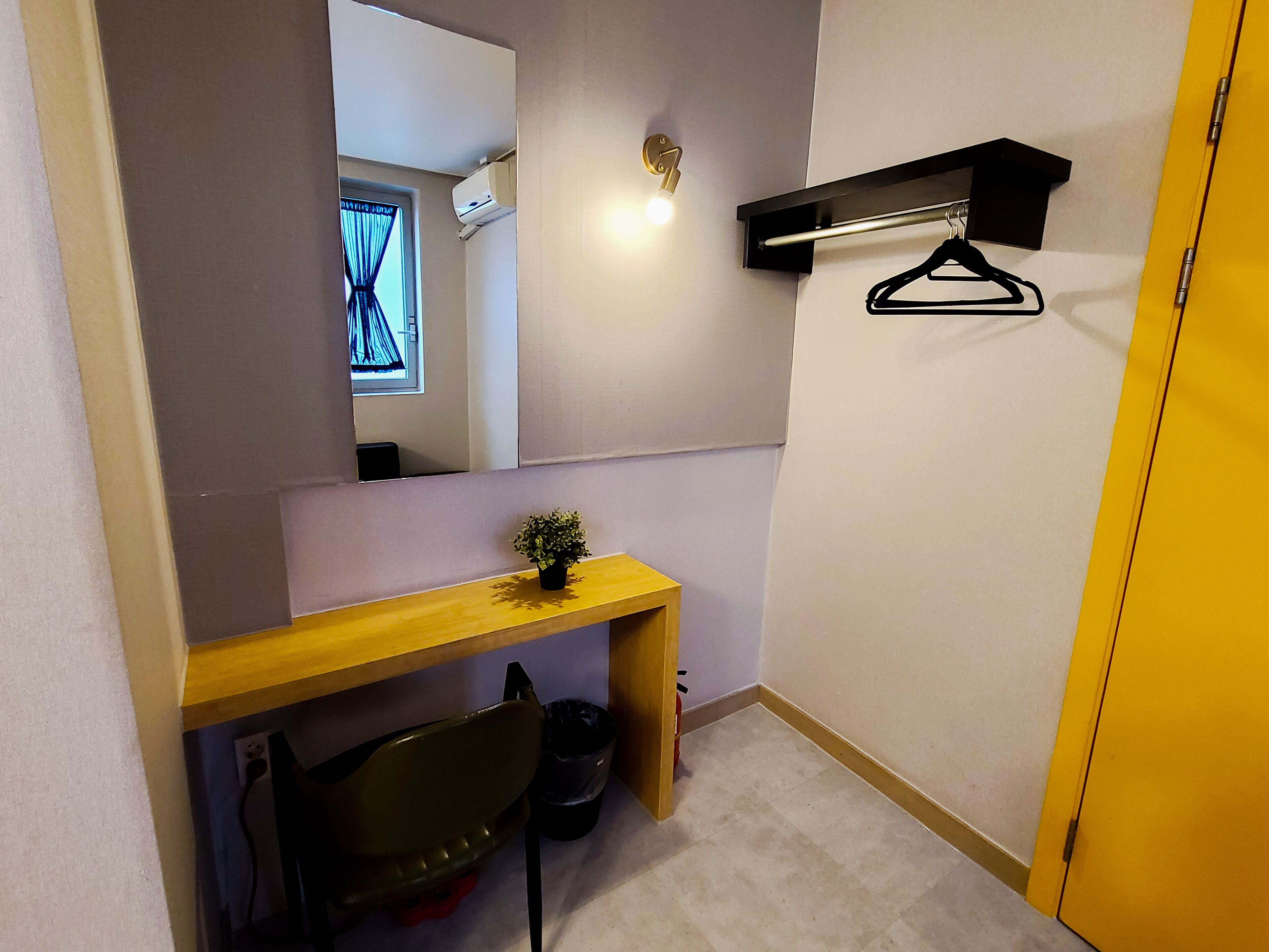 suite quadruple room | room amenity