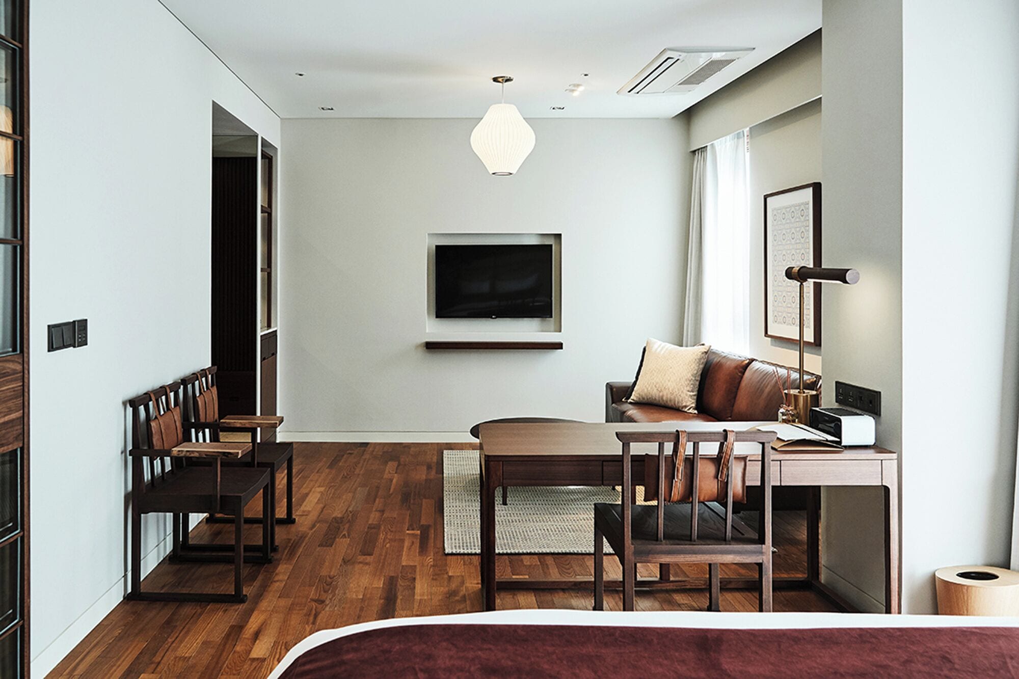Lacasa Suite | Premium bedding, in-room safe, desk, free WiFi