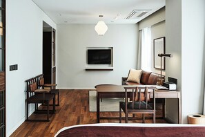 Lacasa Suite