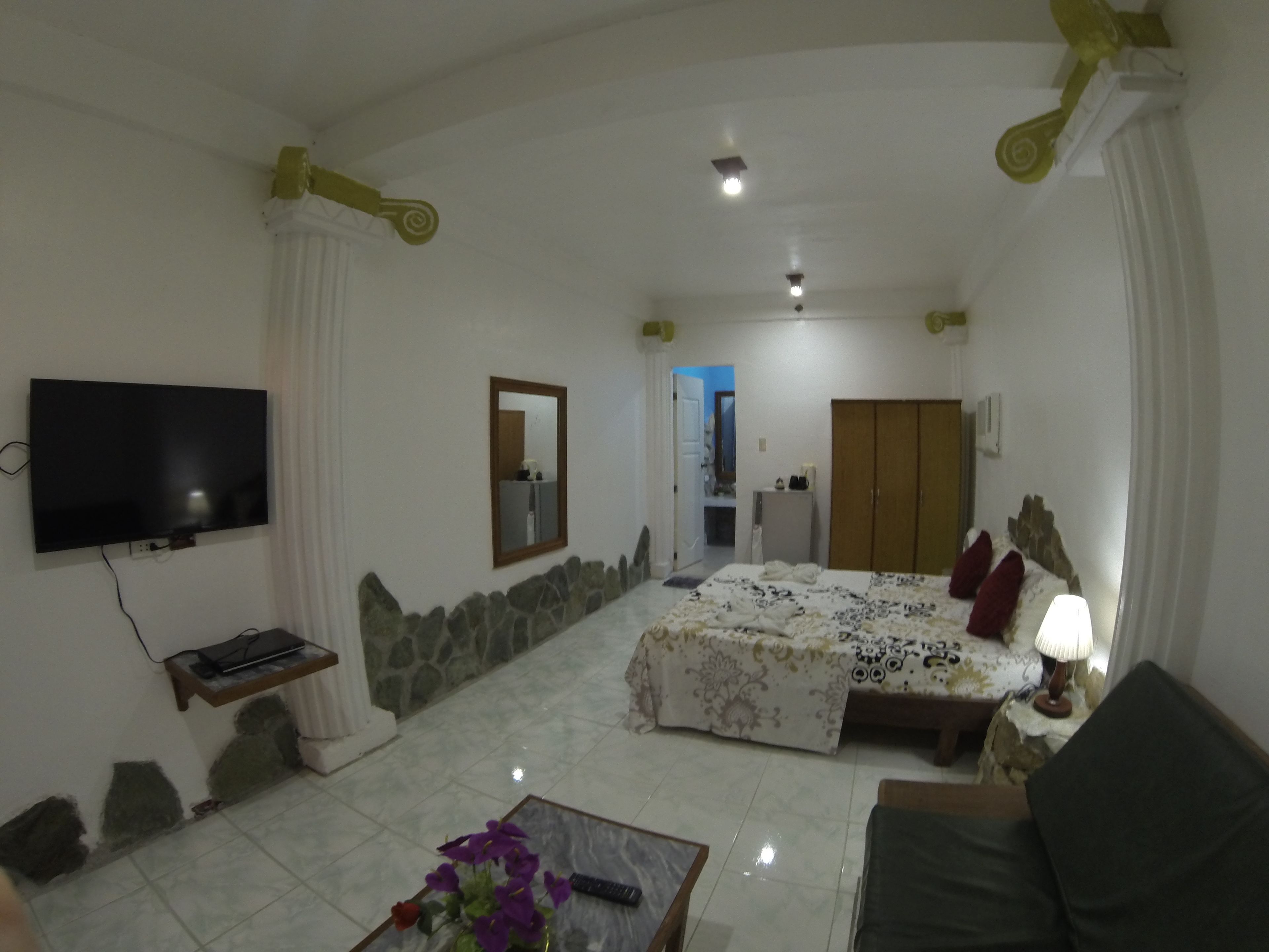 Deluxe Double Room, Ocean View | Premium bedding, Select Comfort beds, minibar, in-room safe