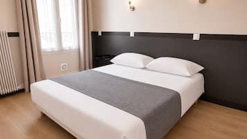 Basic Room | Desk, iron/ironing board (on request), WiFi (free), bed sheets