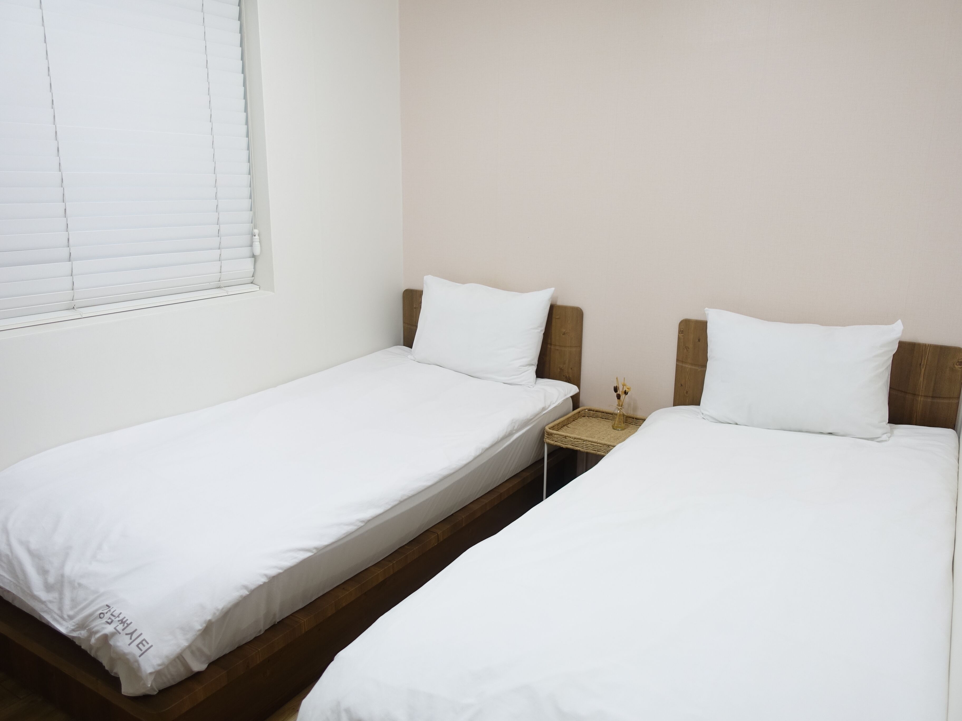 twin room | 1 bedroom, blackout curtains, free wifi, bed sheets