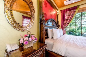 Blackout curtains, soundproofing, free WiFi, bed sheets - PalmValley Pool Villa Resort (Seogwipo)