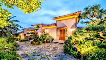 Washingtonville Pool Villa Suite | 1 間睡房、遮光窗簾/窗簾、隔音、免費 Wi-Fi