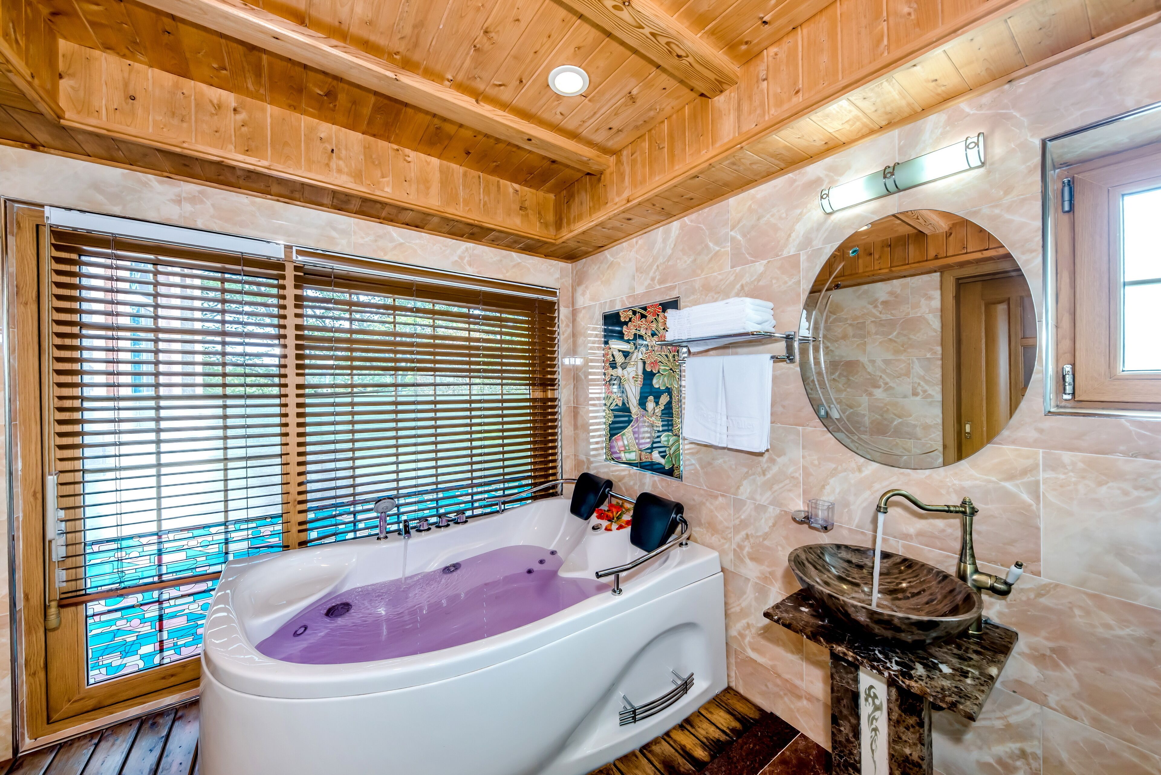 separate bathtub and shower, deep-soaking bathtub, rainfall showerhead