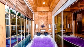 Camelville Pool Villa Suite