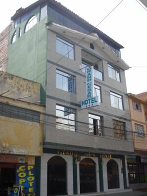 Fachada da propriedade