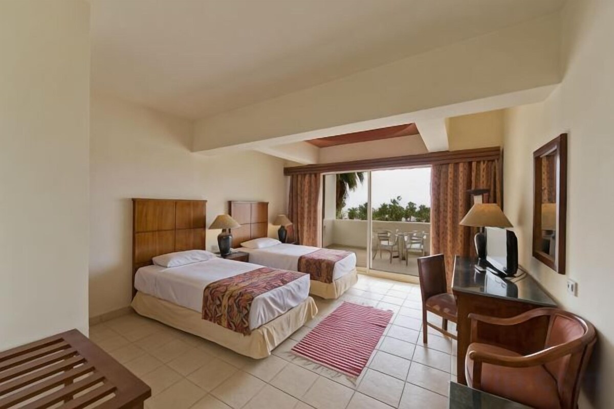 1 bedroom, minibar, in-room safe, bed sheets