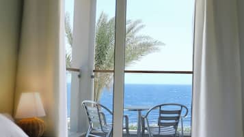 Minibar, coffres-forts dans les chambres, draps fournis