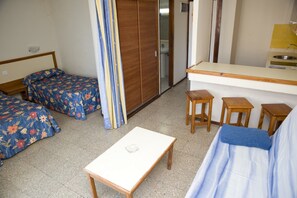 Free cribs/infant beds, WiFi, bed sheets - Roca Verde (San Bartolomé de Tirajana)