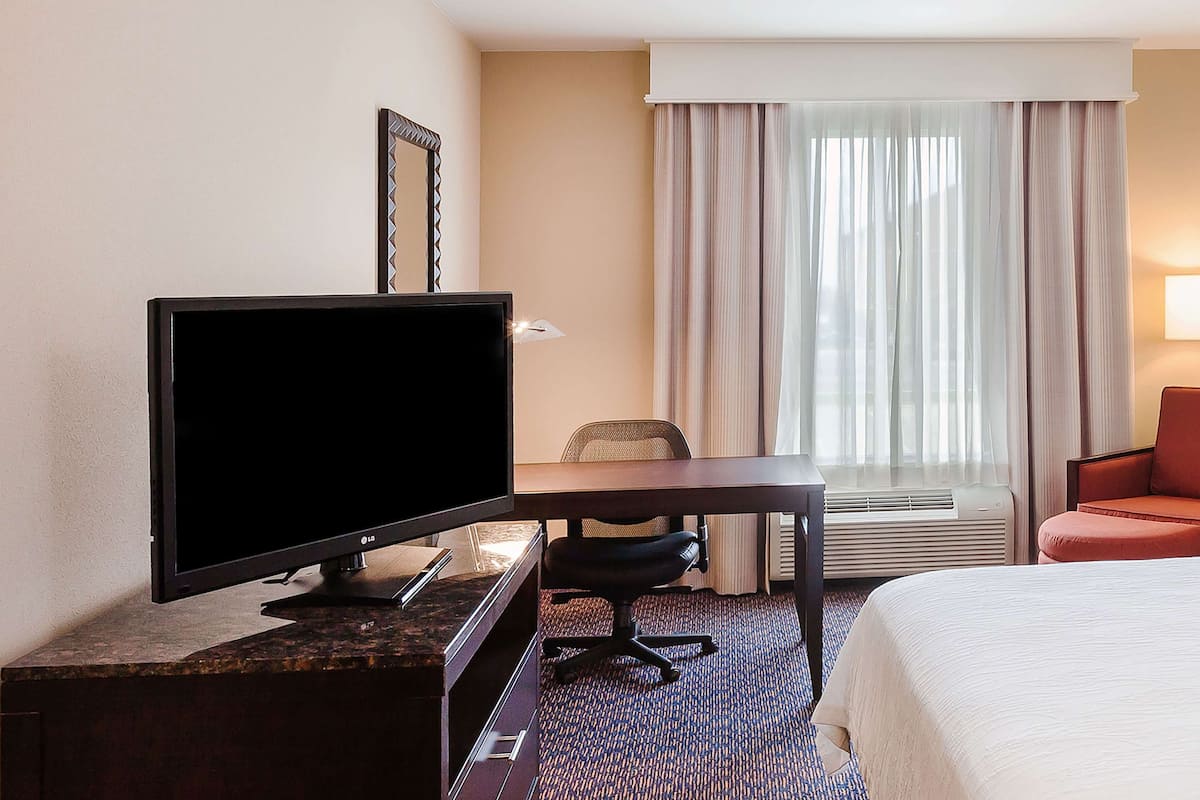 hypo-allergenic bedding, desk, laptop workspace, free cots/infant beds