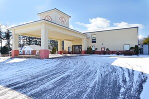 Exterior - Hotel M Mount Pocono (Mount Pocono)
