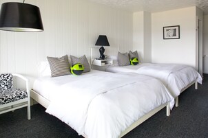 Tabla de planchar con plancha, cunas gratuitas y wifi gratis 