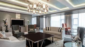 1 bedroom, premium bedding, minibar, in-room safe