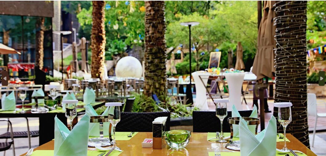 2 restaurants, breakfast, lunch, dinner served; asian cuisine