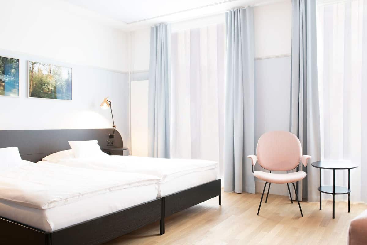 Tweepersoonskamer (Plus) | 1 slaapkamer, hypoallergeen beddengoed, een kluis op de kamer
