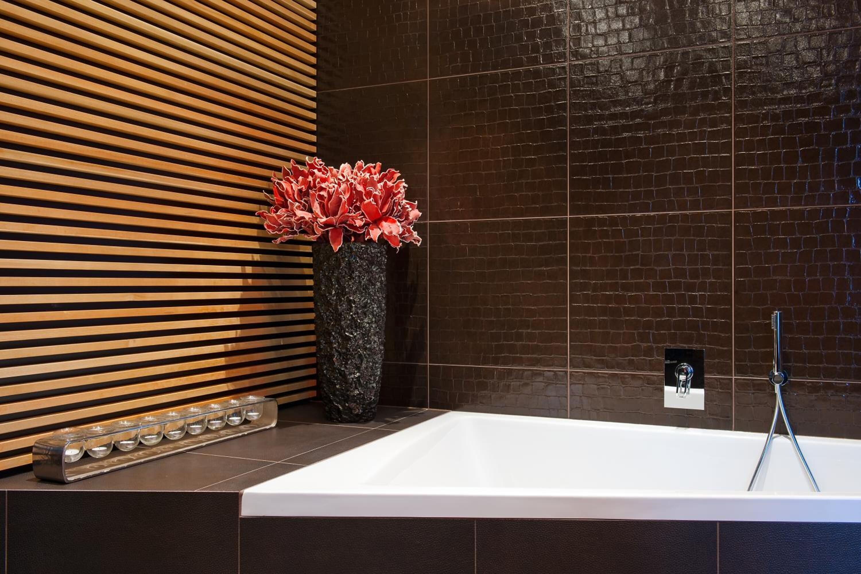 shower, free toiletries, hair dryer, bathrobes