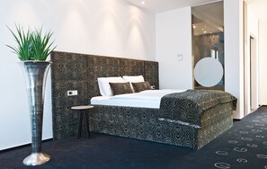 Habitació Deluxe | Roba de llit d'alta qualitat, minibar i caixa forta a l'habitació 