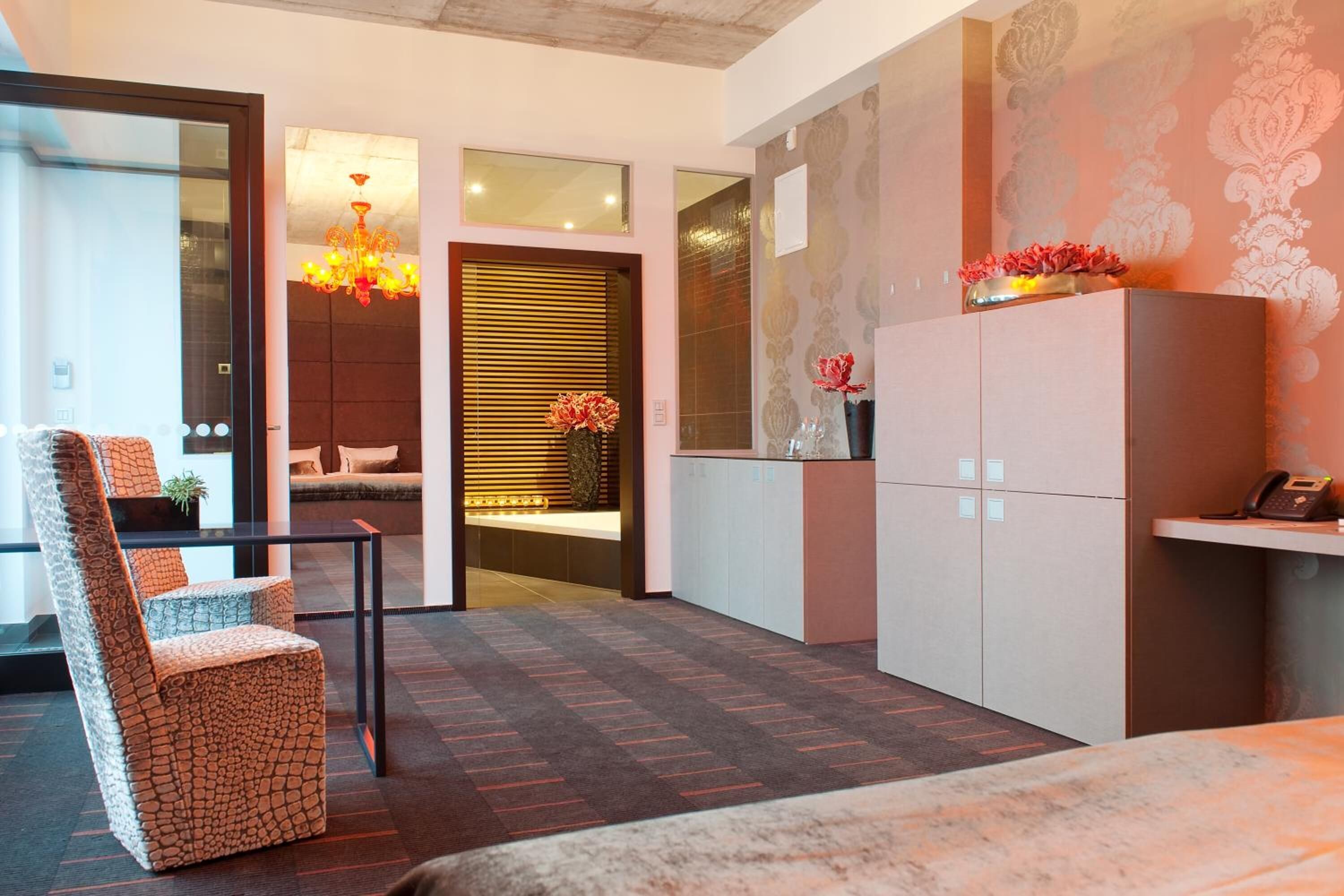 premium bedding, minibar, in-room safe, desk