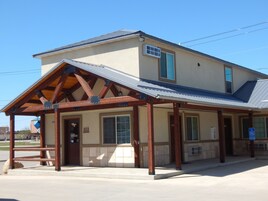 Fachada de la propiedad