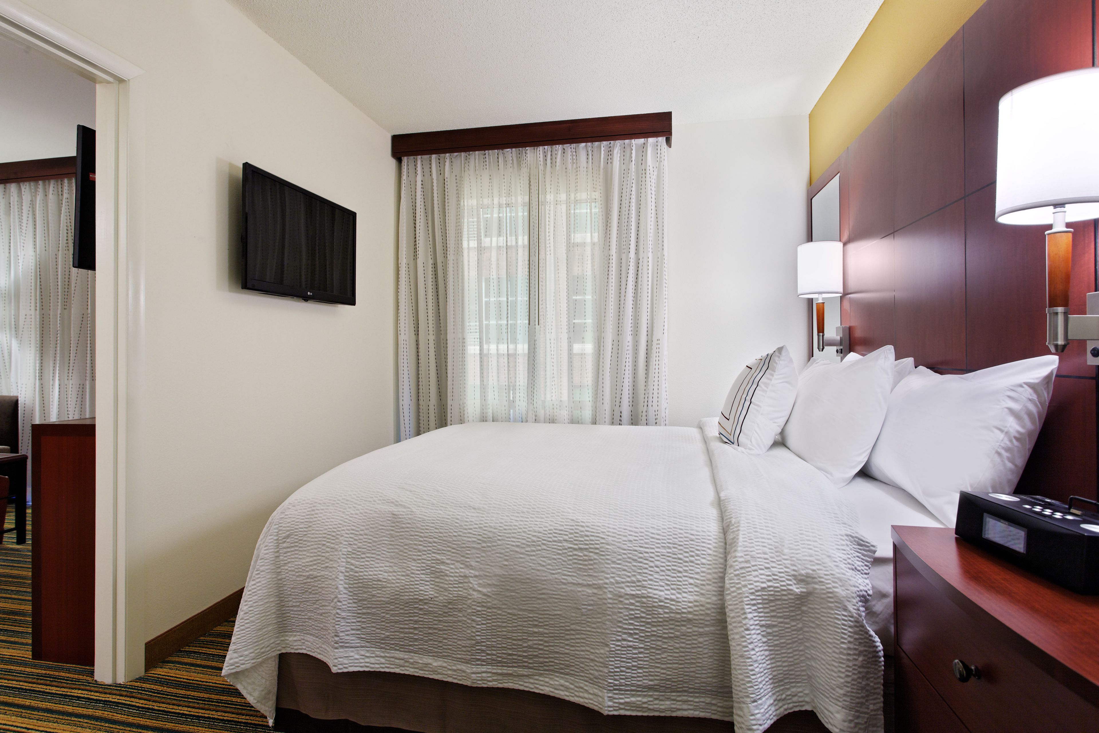 suite, 2 bedrooms, non smoking | in-room safe, desk, iron/ironing board, free cots/infant beds