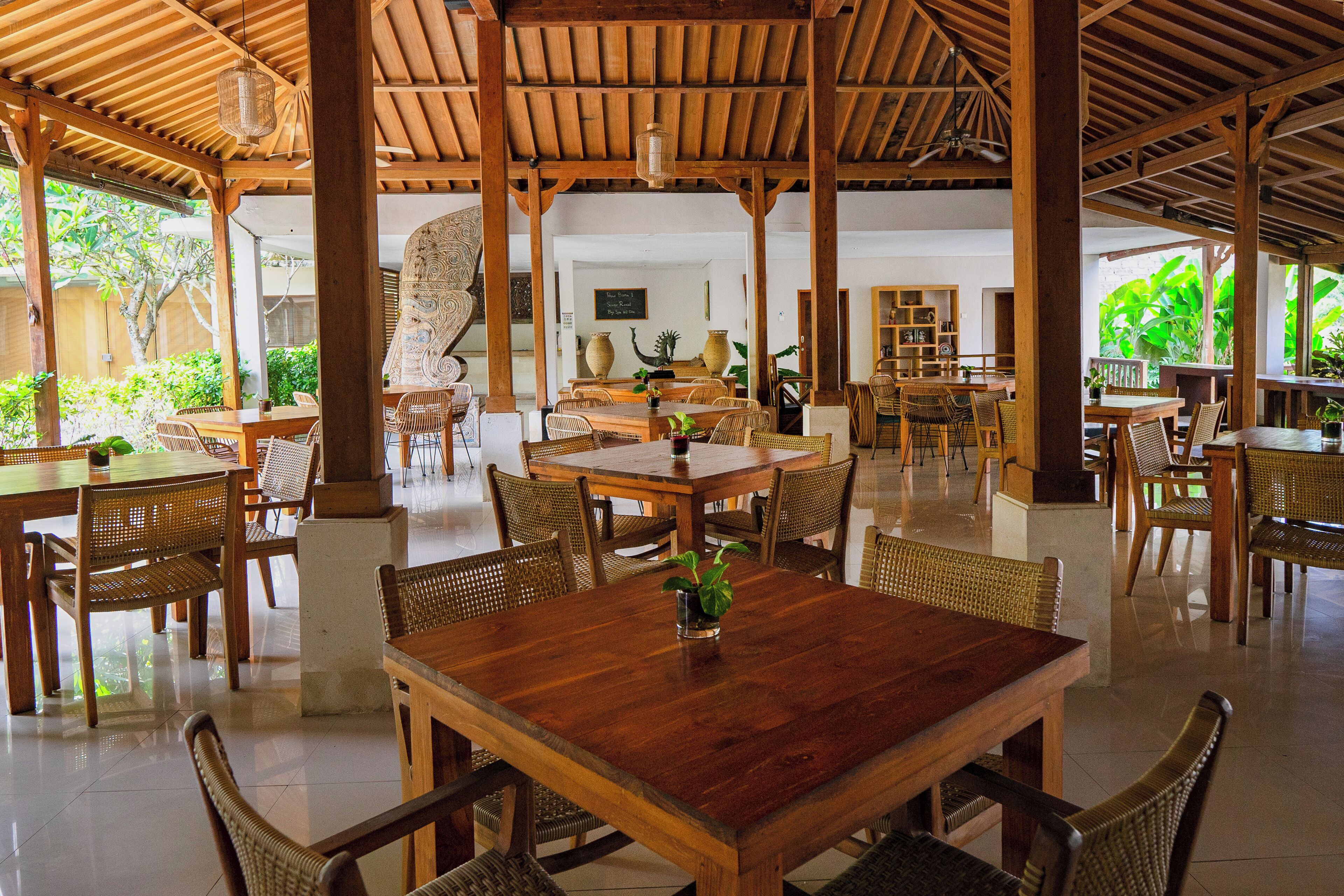 breakfast, lunch, dinner served; indonesian cuisine