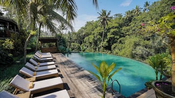 2 piscinas al aire libre, tumbonas