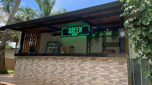 Snack-bar