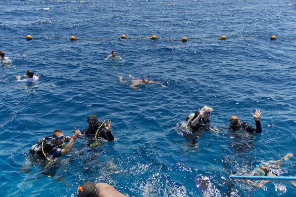 Privatstrand, kostenloser Shuttle zum Strand, Sporttauchen, Volleyball