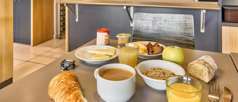 Desayuno buffet todos los días (con cargo)
