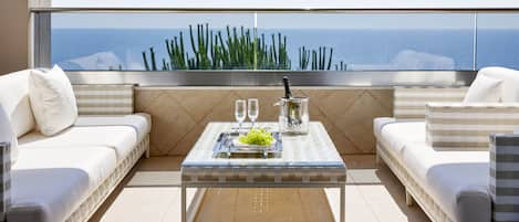 Pomegranate Suite | Terrace/patio