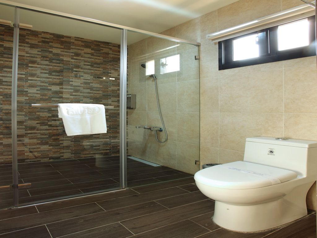 superior room | bathroom | shower, free toiletries, hair dryer, slippers